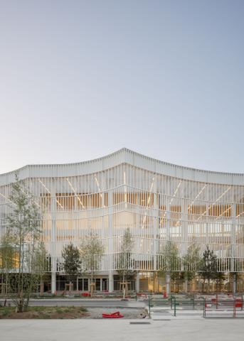 Le Lumen vu de face depuis l'avenue des Sciences